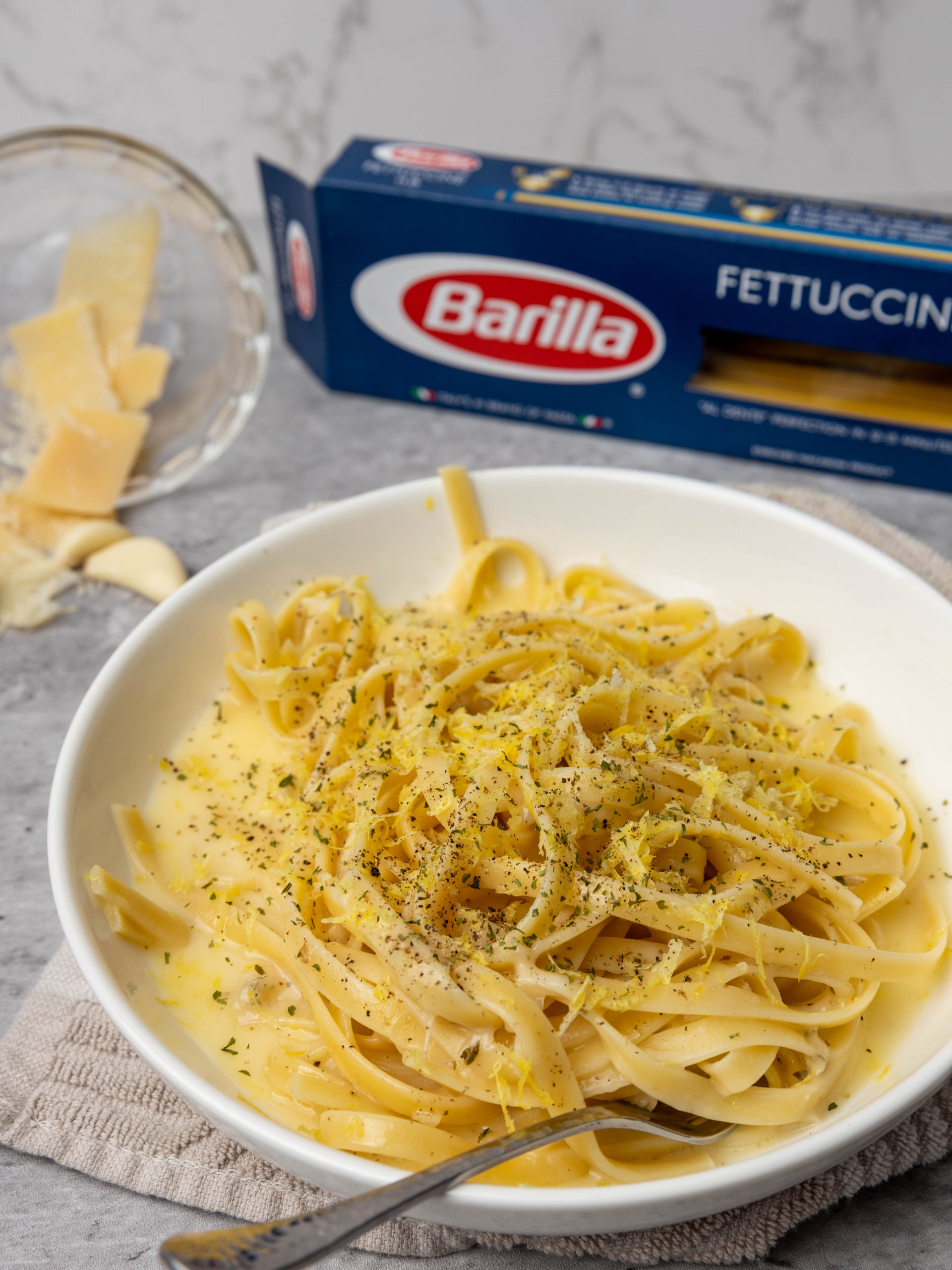 One-Pan Fettuccine Alfredo (No Heavy Cream!) - YangYummm